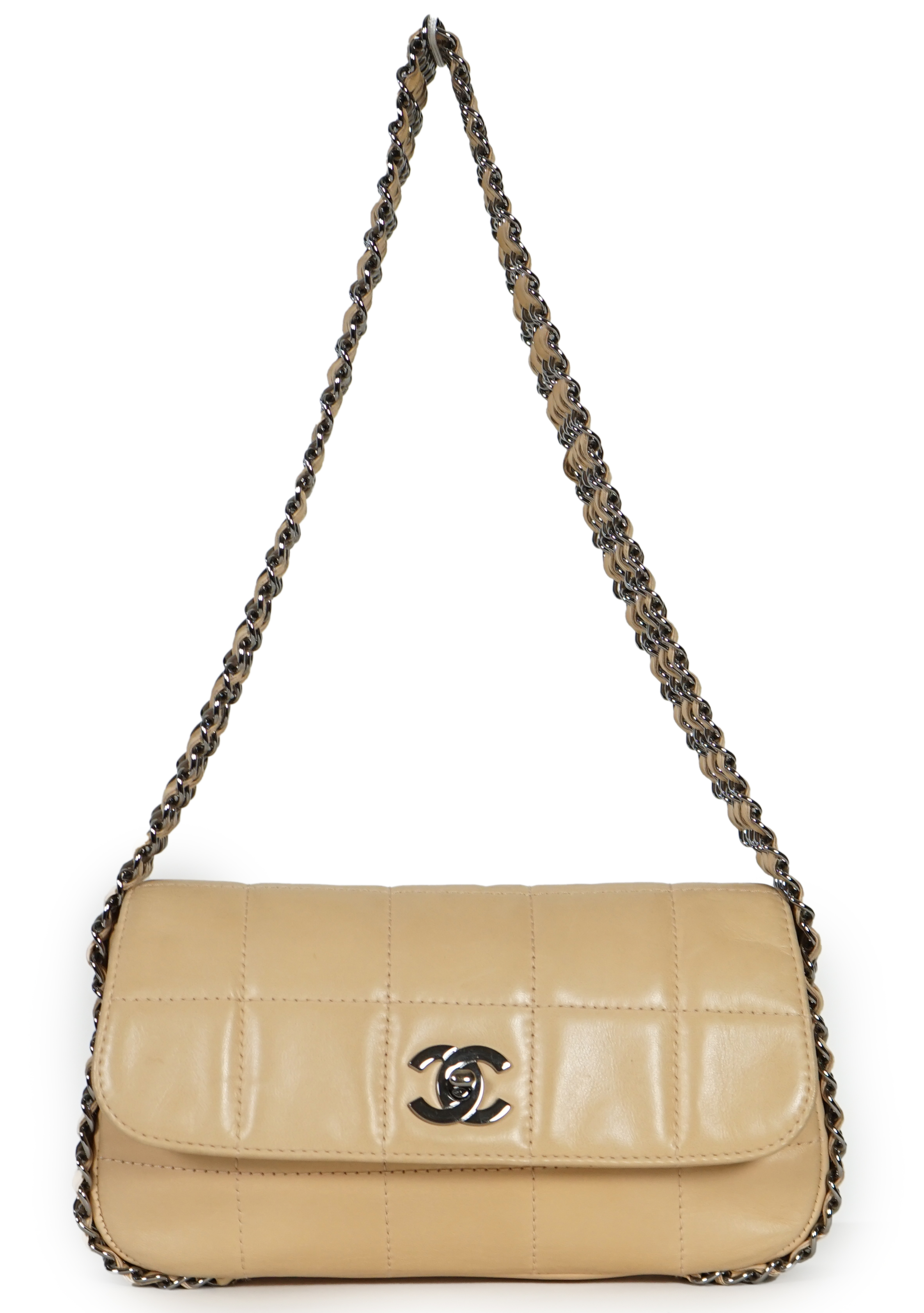 A Chanel square quilt multi-chain Classic Flap shoulder bag, height 15cm, width 25cm, depth 5cm